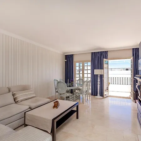 Aloha Pueblo With Sea Views * Marbella