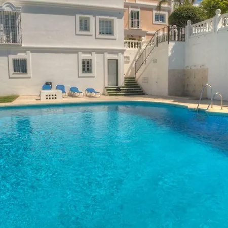 Aloha Pueblo With Sea Views Marbella